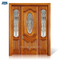 Elegante Tür aus Erlenholz im klassischen Design